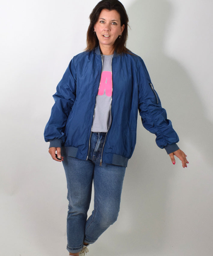 0-BOMBER-oversized-Jeans-4