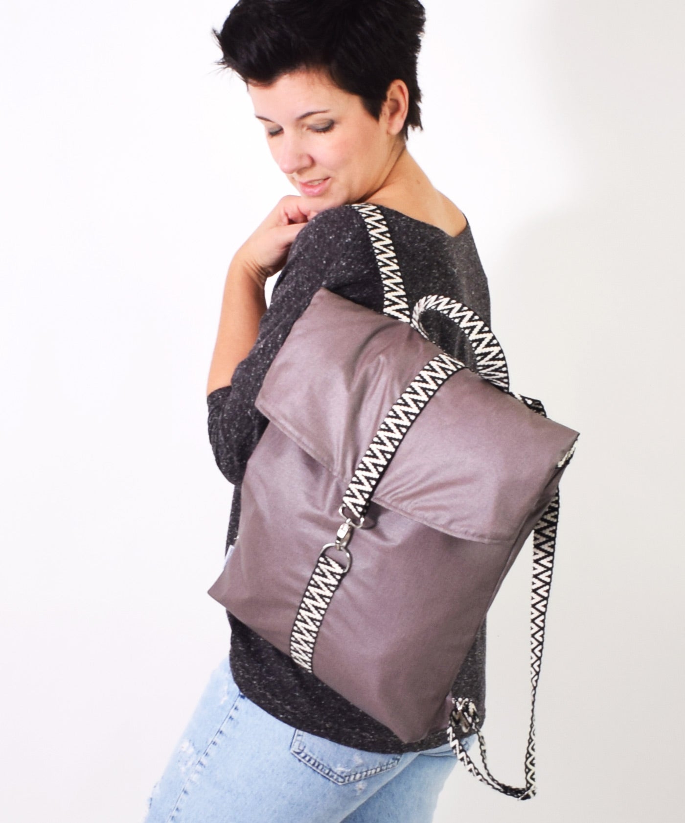 139-messengerrucksack-leni-pepunkt-schnittmuster-grau-shop-teaser-ebook