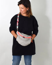 177 CROSSBODYmuff leni pepunkt Grau2