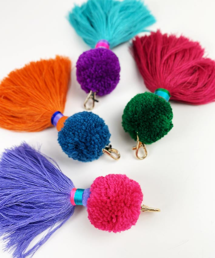 Bommel-Taschenanhanger-bild-1-leni-pepunkt