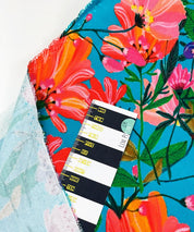 Canvas-Roeqiya-Fris-Flowers-2-leni-pepunkt