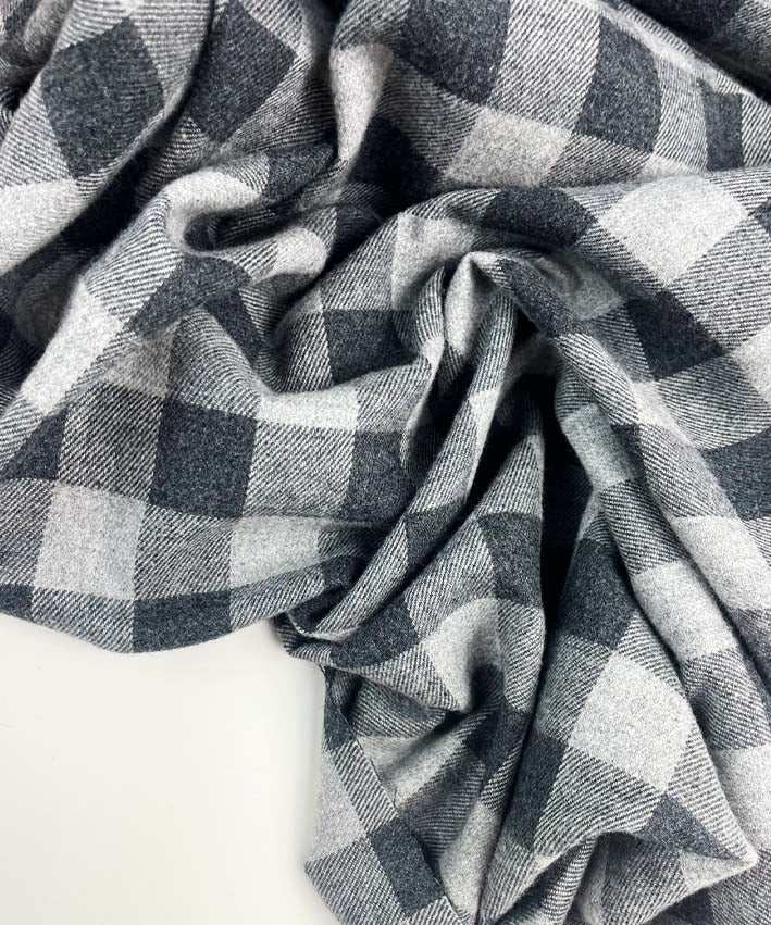 Flanell-Baumwolle-Karo-grau-2-leni-pepunkt