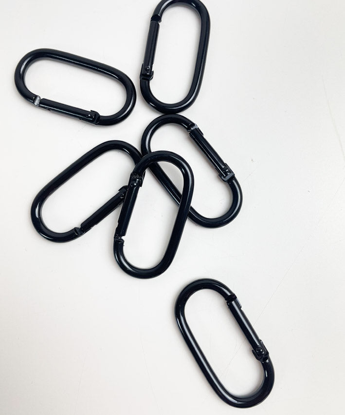 Karabiner-Oval-schwarz-2