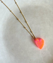 Kette Acrylherz Teaser 4