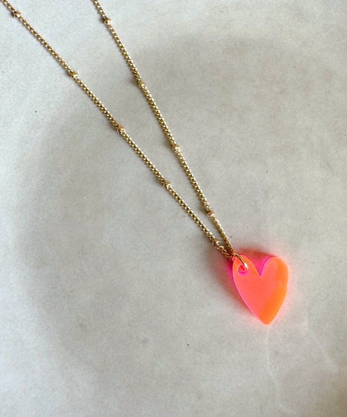 Kette Acrylherz Teaser 4