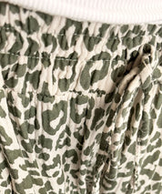Musselinhose Leo Teaser 2