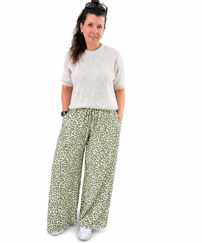 Musselinhose Leo Teaser 5
