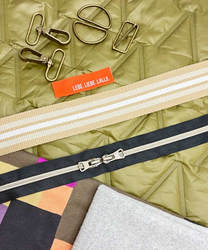 NP602 Crossbody Stepper Oliv  leni pepunkt 1