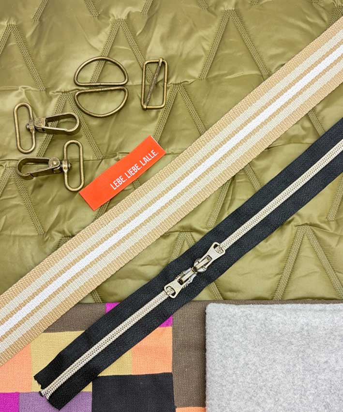 NP602 Crossbody Stepper Oliv  leni pepunkt 2