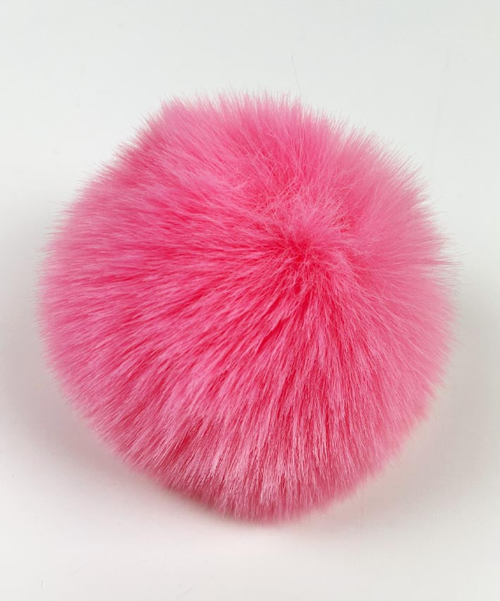 Pompom-Anhanger-Rosa-2-leni-pepunkt