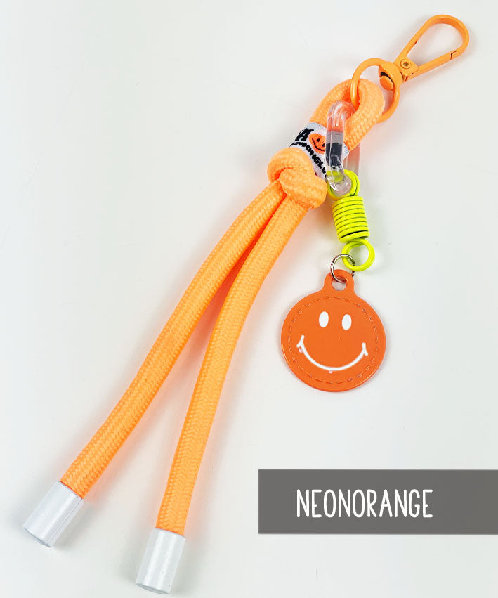 Taschenanhanger-Schlusselband-Smiley-Neonorange-leni-pepunkt