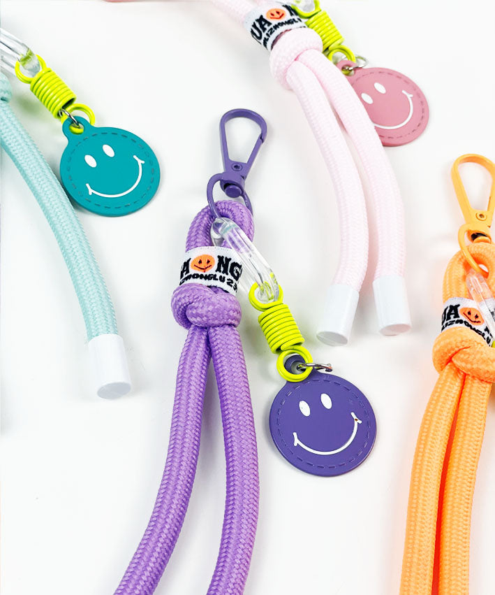 Taschenanhanger-Schlusselband-Smiley-Ubersicht-1-leni-pepunkt