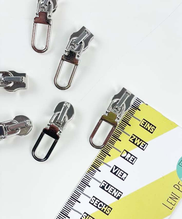 Zipper-RITS-Anhanger-lang-10x-15-mm-2