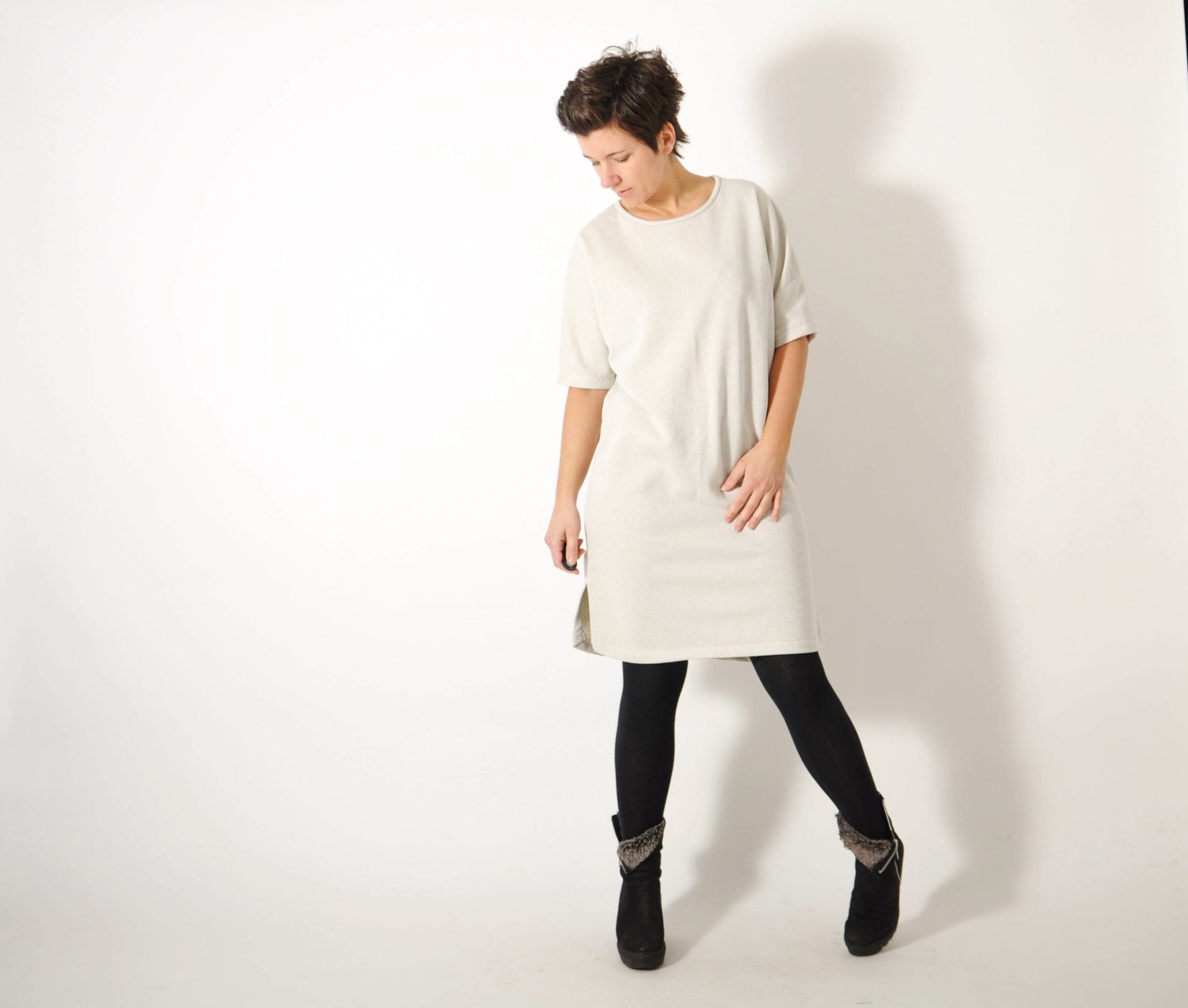 bat-shirt-modell-creme-leni-pepunkt-1