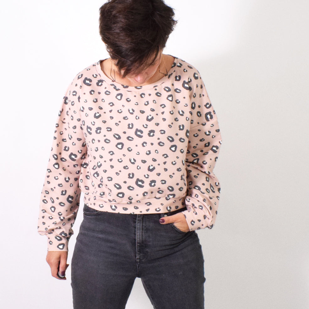 croppedsweater-leni-pepunkt-schnittmuster-leo-altrose1-1-1