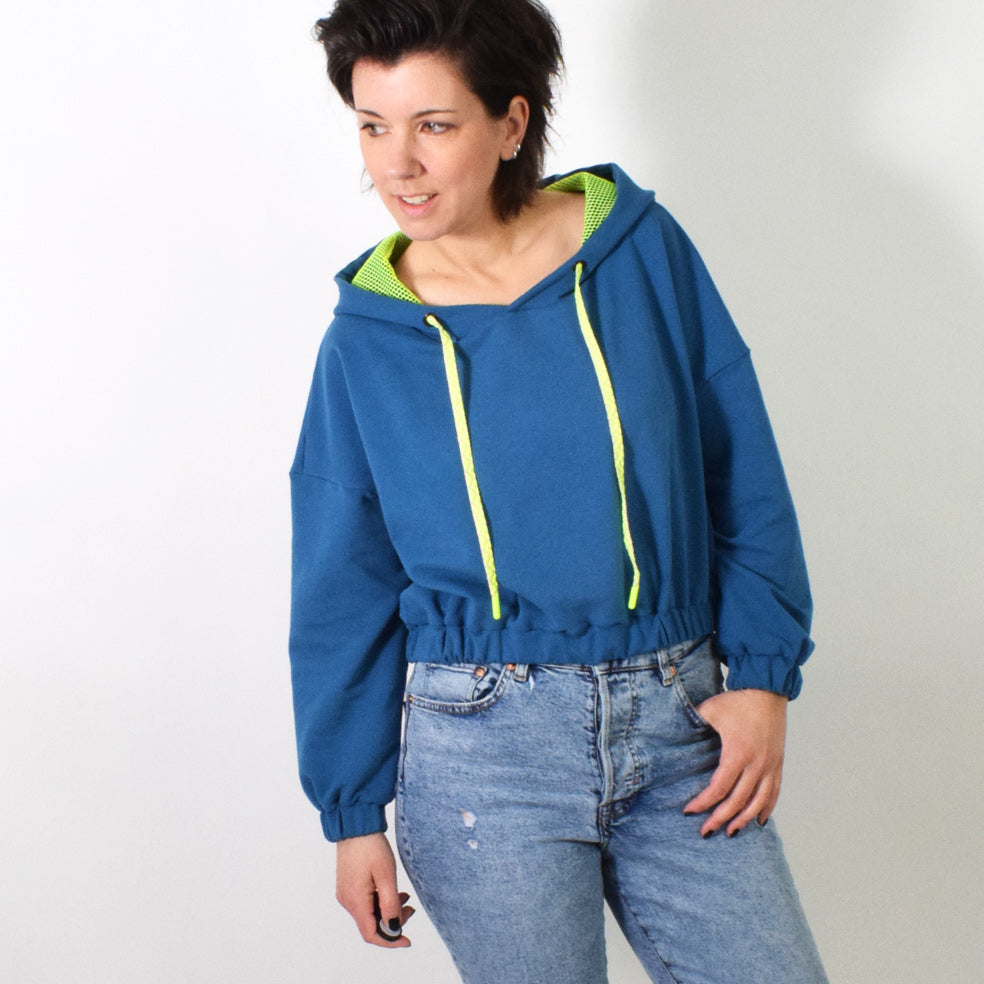 croppedsweater-schnittmuster-leni-pepunkt-add-on-kapuze-3