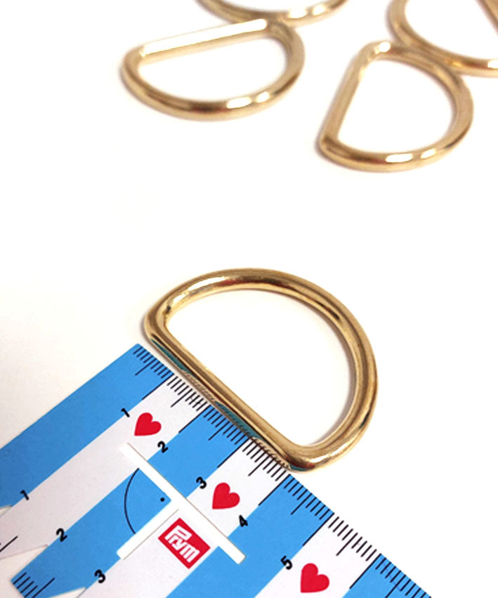 d-ring-gold-1-leni-pepunkt