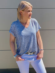 frau-porthuis-v-oversizedshirt-schnittmuster-leni-pepunkt-2