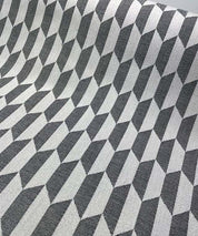 geometric-luxor-teaser-weiss-2