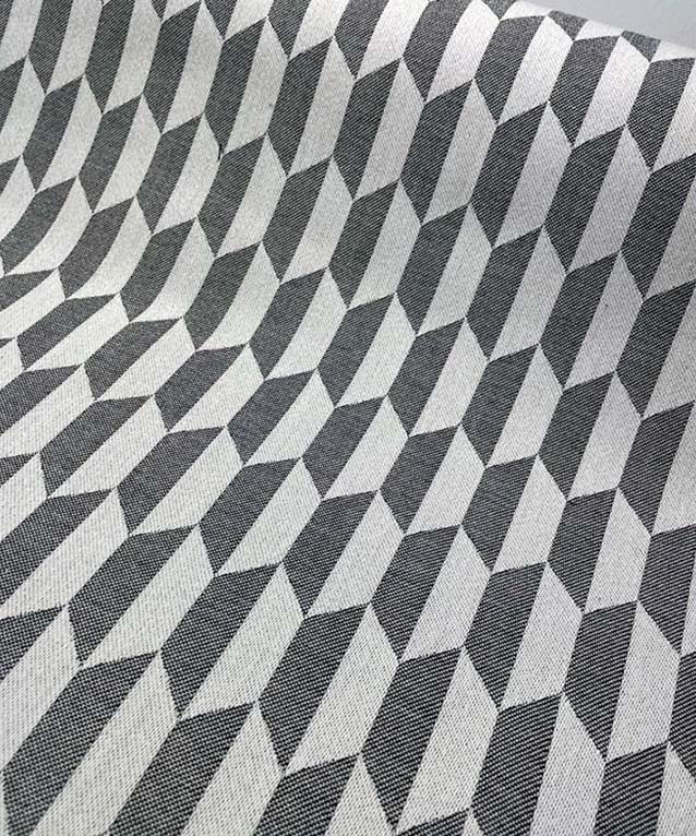 geometric-luxor-teaser-weiss-2