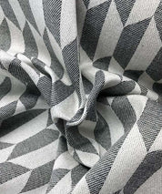 geometric-luxor-teaser-weiss