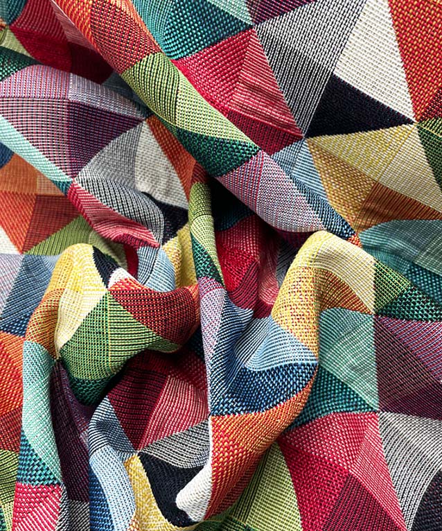 gobelin-coloured-pyramids-3