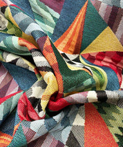 gobelin-coloured-triangles-2