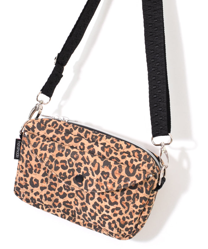guerteltasche-vol-ii-leni-pepunkt-ebook-taschen-kork-leo-2