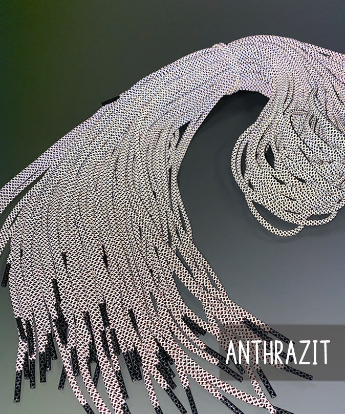 hoodie-kordel-reflective-anthrazit-lenipepunkt-teaser