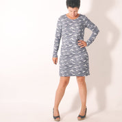 insta-basic_kleid-dob-collage-blau_wellen-leni-pepunkt-schnittmuster