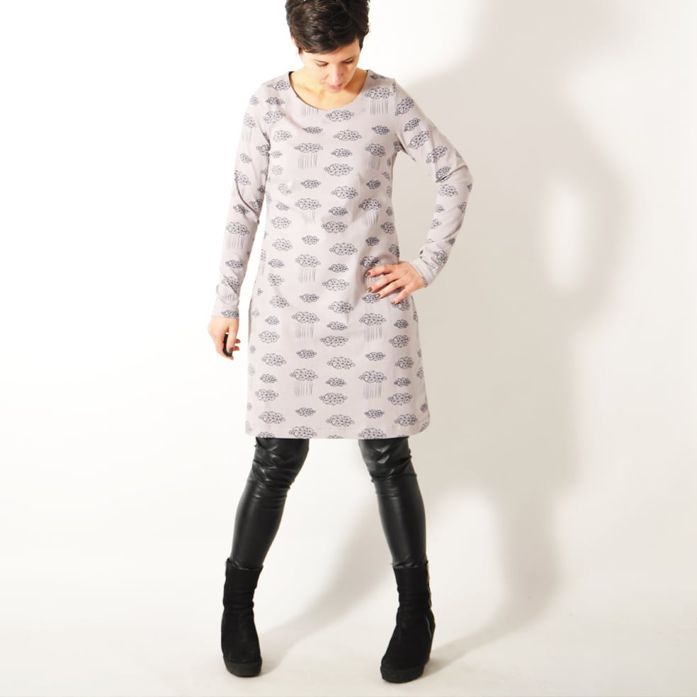 insta-basic_kleid-dob-grau_wolken-leni-pepunkt-schnittmuster