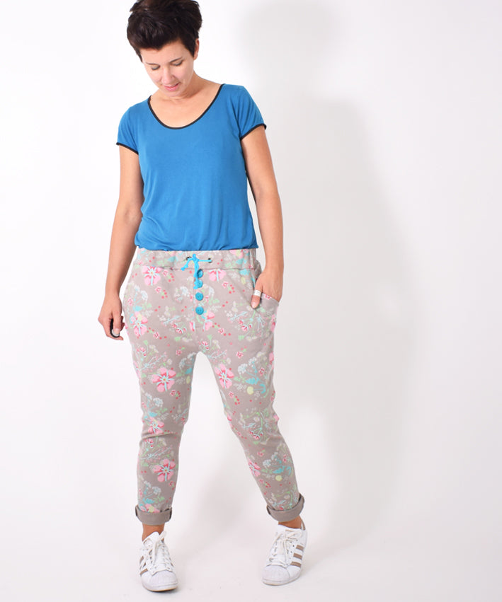 joggerhose-schnittmuster-leni-pepunkt-beige_blumen-shop-teaser-1