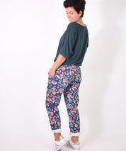 joggerhose-schnittmuster-leni-pepunkt-paisley_blau-shop-teaser-1