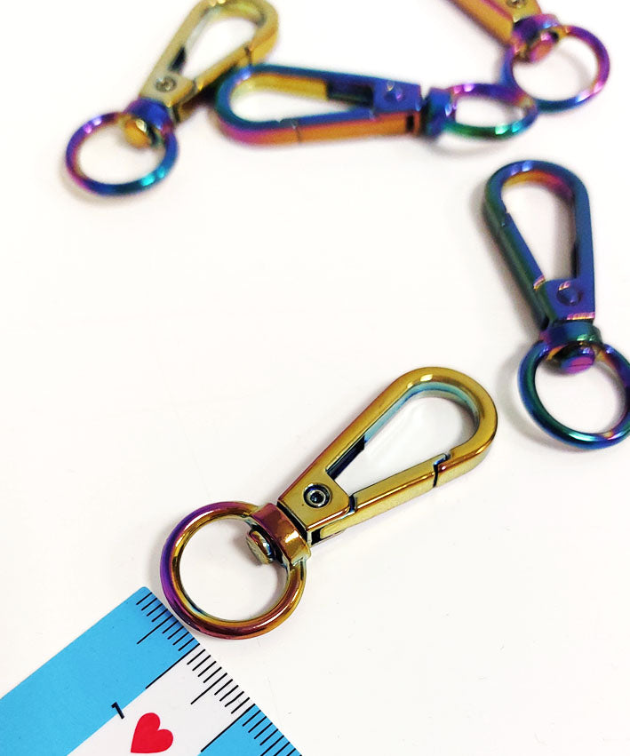 karabiner-12mm-regenbogen-2-leni-pepunkt