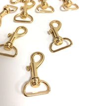 karabiner-2cm-gold-1-leni-pepunkt