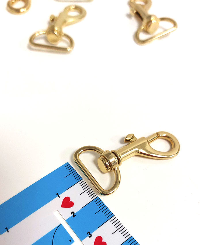 karabiner-2cm-gold-2-leni-pepunkt