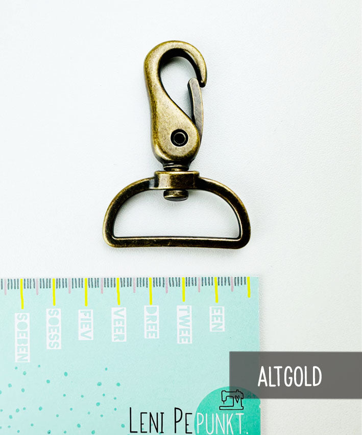 karabiner-glamour-40-mm-altgold-2-leni-pepunkt