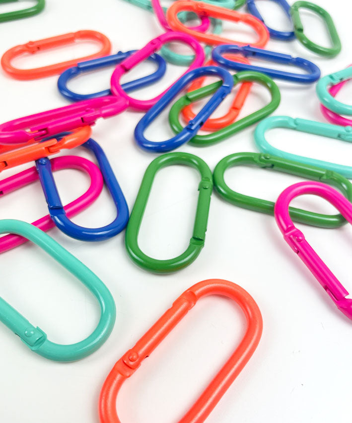 karabiner-lackiert-5-farben-leni-pepunkt-teaser-1a