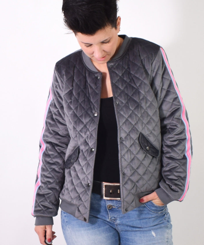 outdoorblouson-schnittmuster-leni-pepunkt-grau-stepper-shop-1