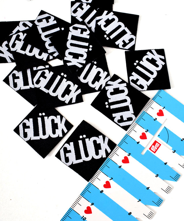 patch-gluck-3x3-cm-leni-pepunkt-ugrund-schwarz-2