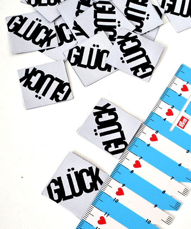 patch-gluck-3x3-cm-leni-pepunkt-ugrund-weiss-2