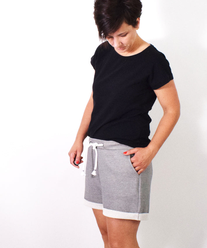 shortyhose-leni-pepunkt-schnittmuster-frenchterry-grau-a