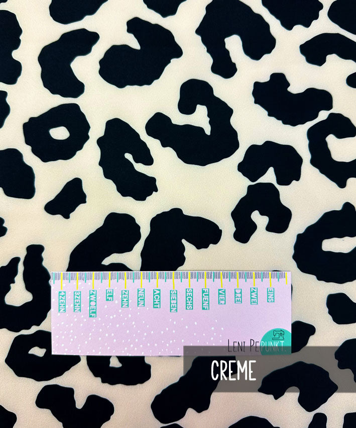 yoga-stoff-leo-creme-1-leni-pepunkt